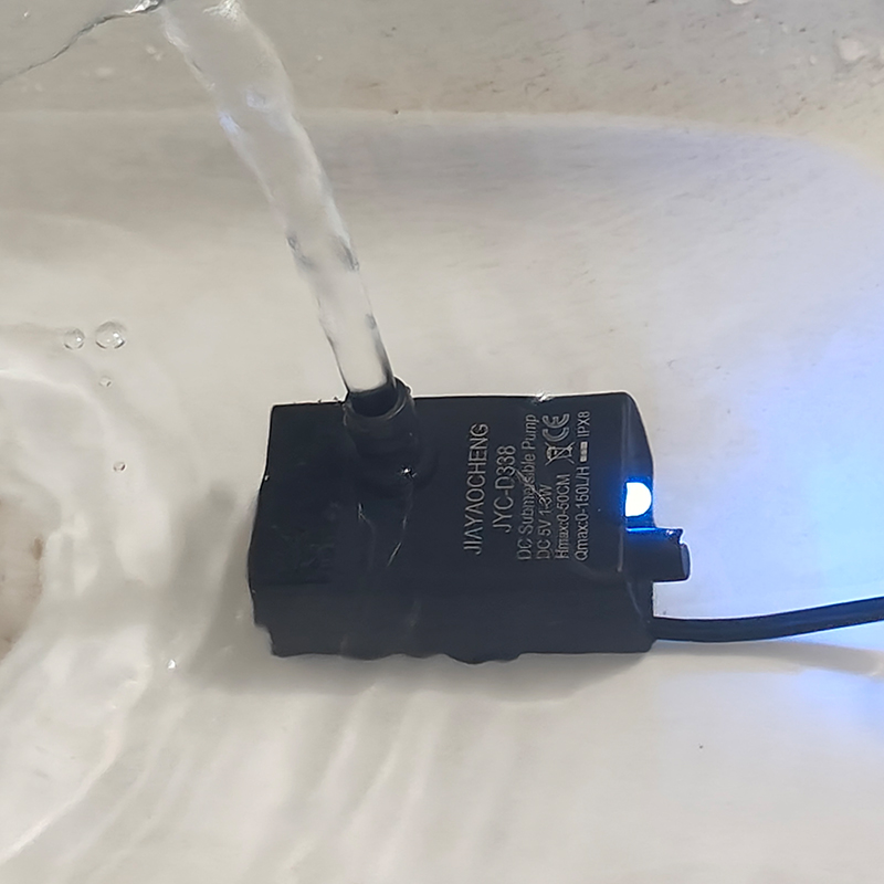 Ultra Quiet USB Aquarium Fish  - Marine Aquarium Mini のレビューと価格